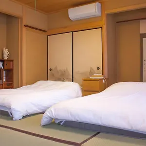  别墅 Huge Japanese House - Shibuya 22 Min Direct Train 山手線大塚站走路10分鐘，電車到池袋只要3分鐘，新宿12分鐘，日式獨棟民家風超級大大大房子！